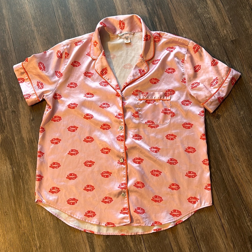 Pre-owned Victoria Secret Pajama top size medium